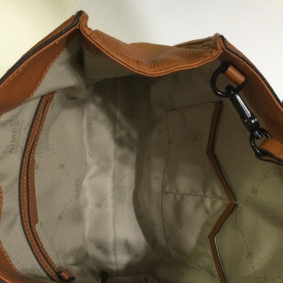 Aimee Kestenberg Leather Shoulder Tote Bag - Picture 5 of 7